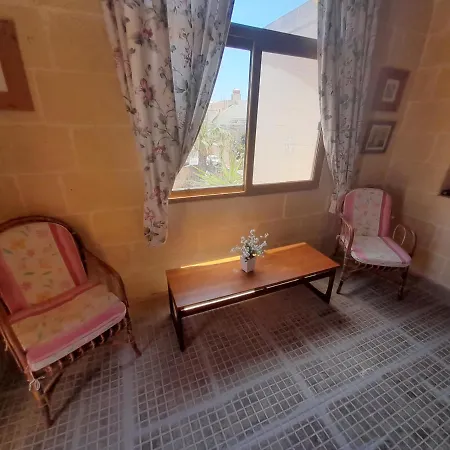 Oda ve Kahvaltı Farmhouse Zebbug *