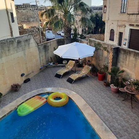 Oda ve Kahvaltı Farmhouse Zebbug